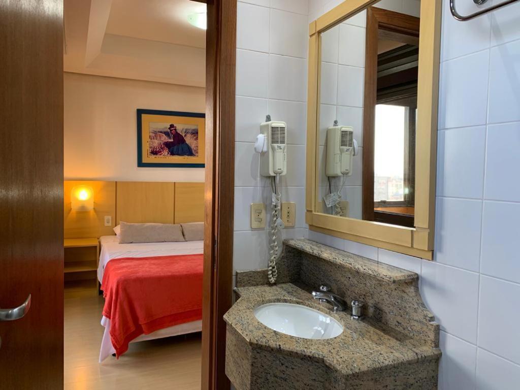 Apartamento Beverly Hills Studio ปอร์โตอัลเลเกร ภายนอก รูปภาพ